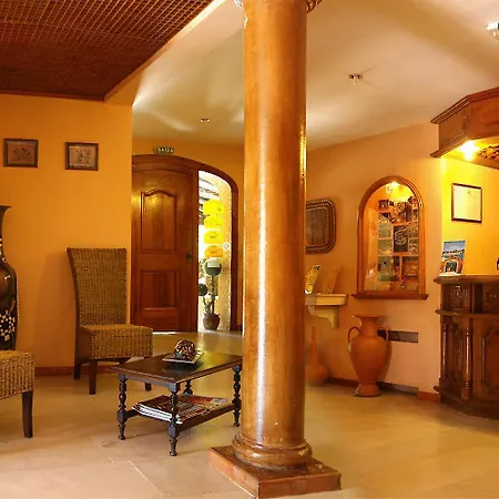 Quinta Da Lagoa Otel 3*